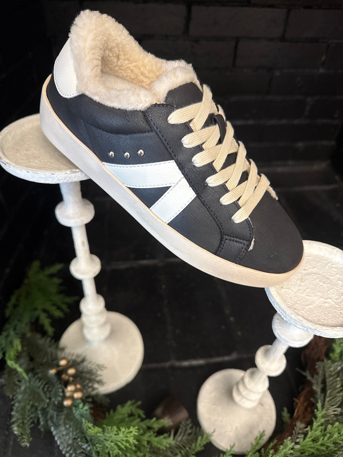 Corkys No Chaser Sneaker, Black Oil