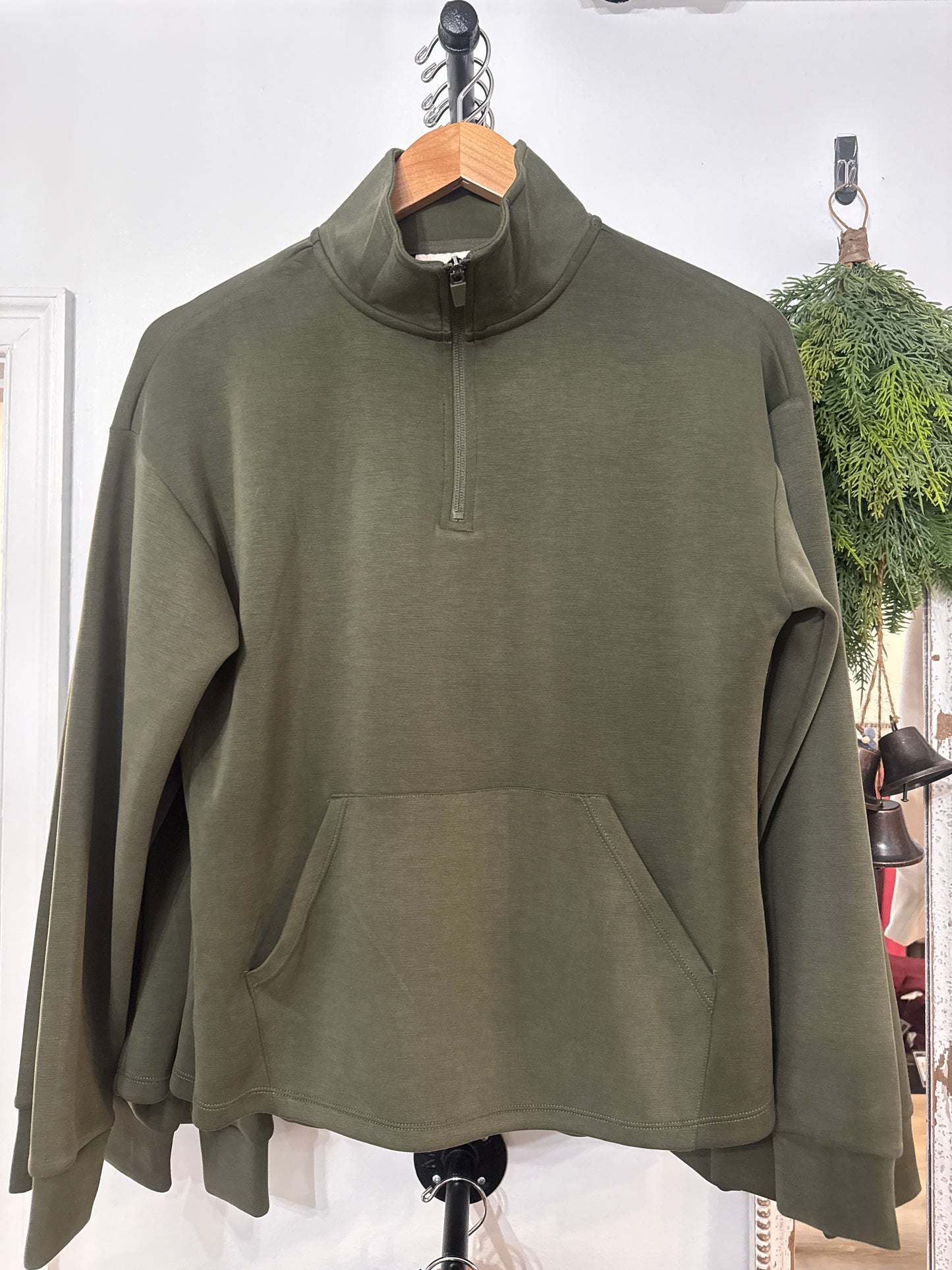 Seashore Quarter Zip Sweatshirt