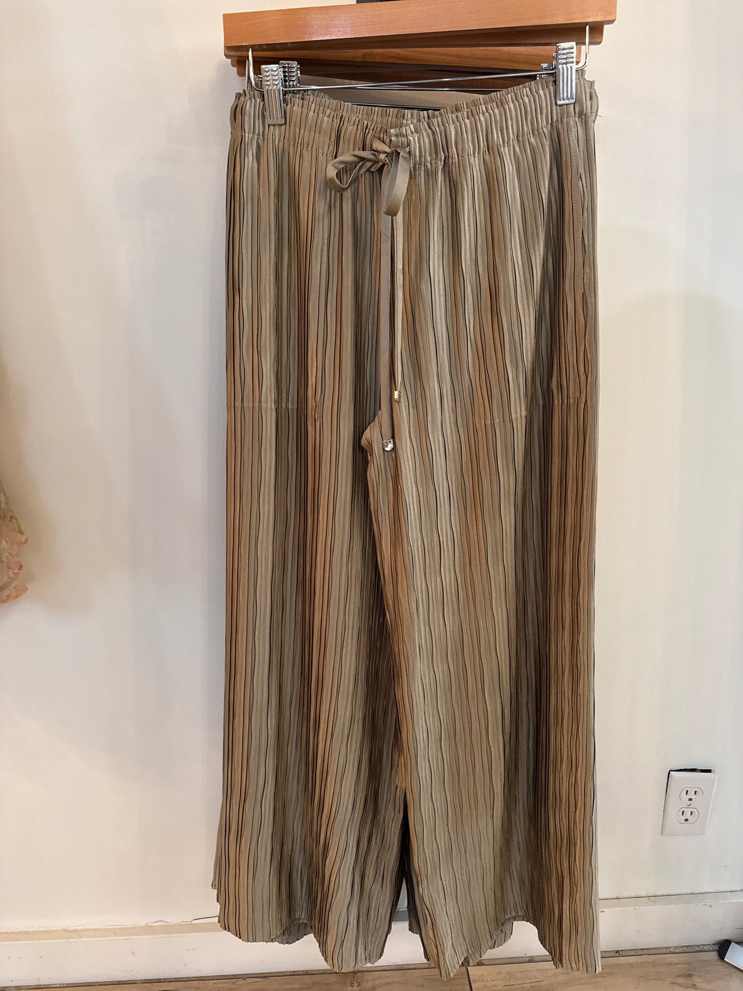 Crinkle Drawstring Pants