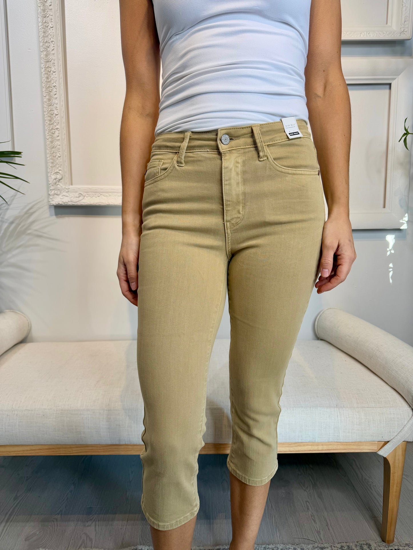 Judy Blue Mid Rise Garmed Dyed Capri