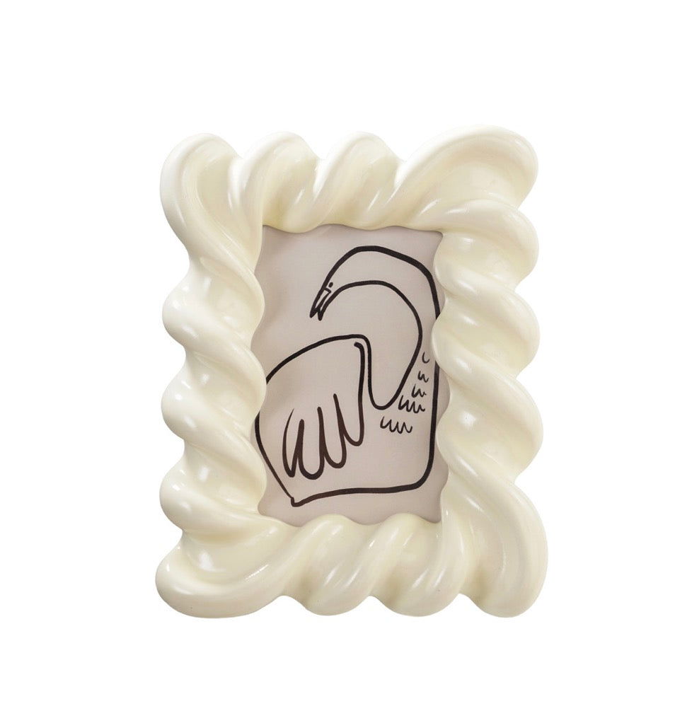 Resin Twisted Photo Frame
