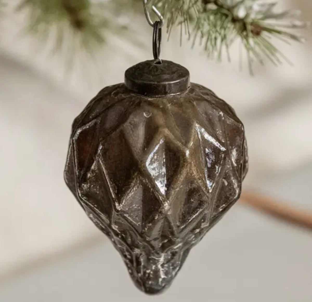3.5" Silver Geometric
Kugel Ornament
