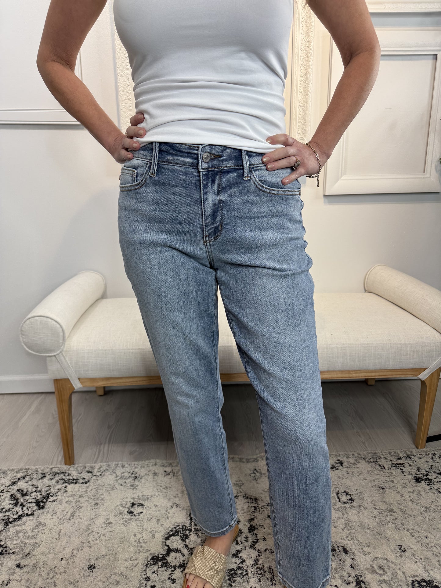 Judy Blue MR Vintage Wash Slim Fit w/ Cell Phone Pocket