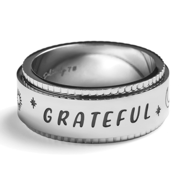 Mantra Spin Ring
