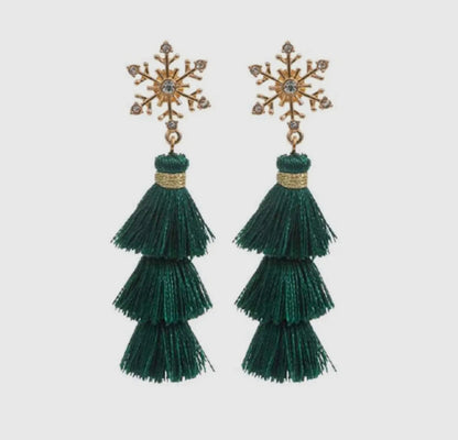 Green Let It Snow Earrings - GirlFriends Boutique