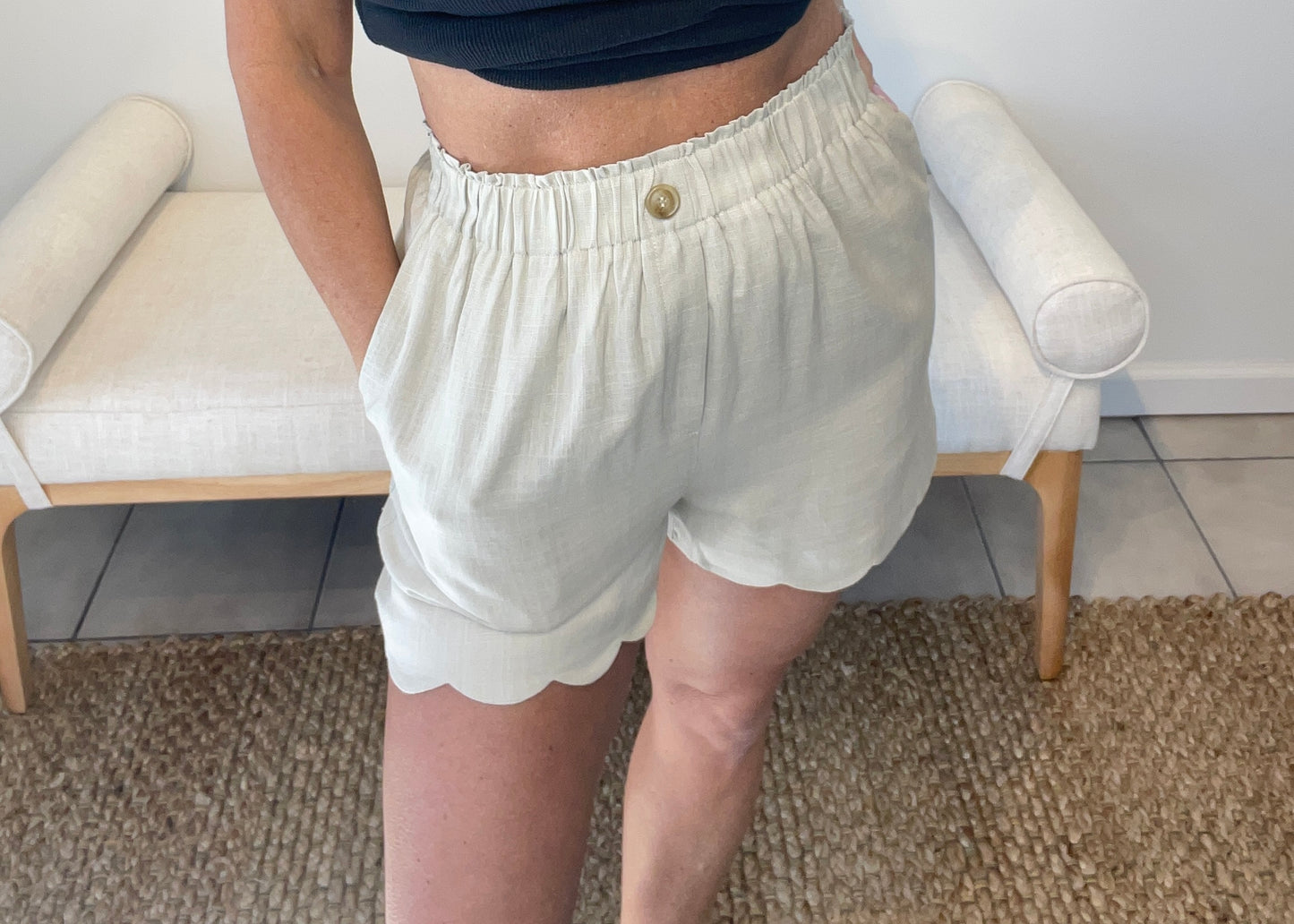 Scalloped Linen Short - GirlFriends Boutique