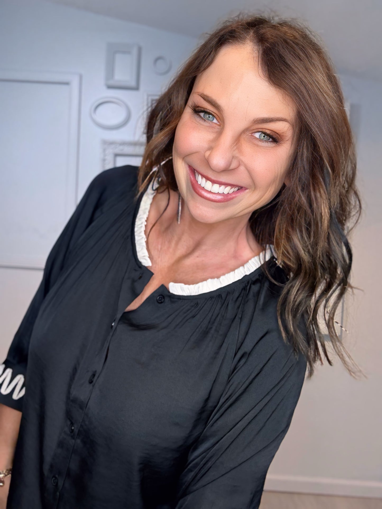 Abstract Applique Popover Blouse