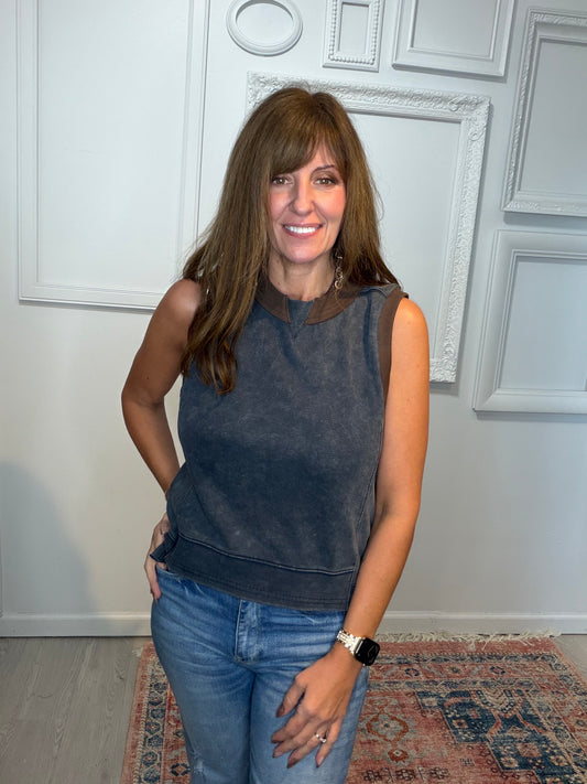 Contrast Trim Sleeveless Top