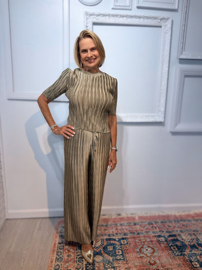 Crinkle Pleated Top