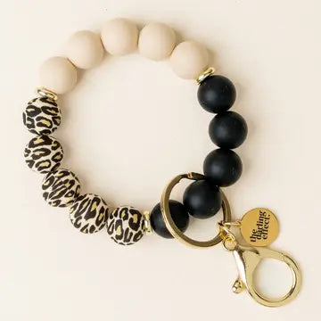 Hands–Free Keychain Wristlet