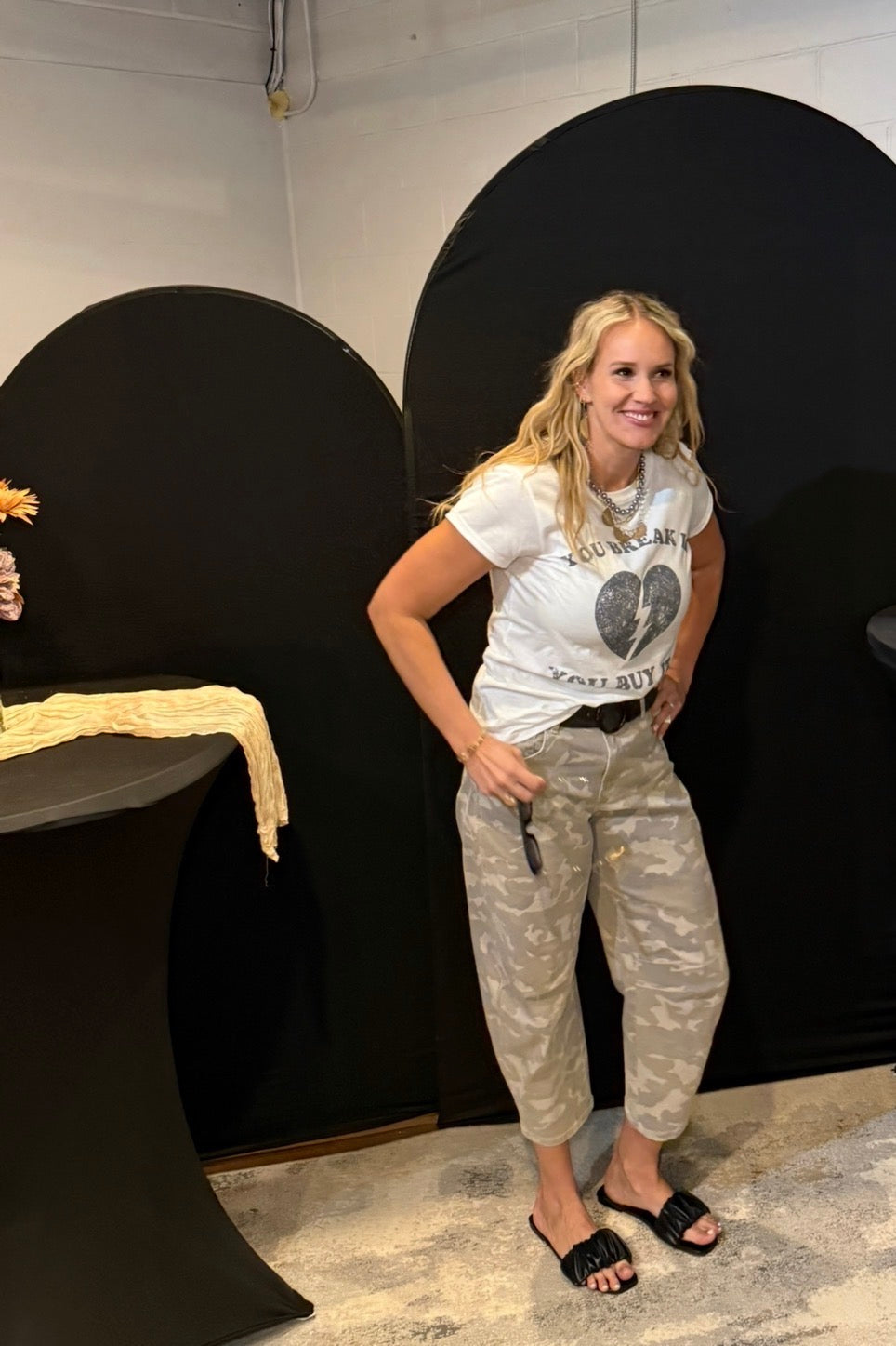 Camo Print Cropped Barrel Jeans